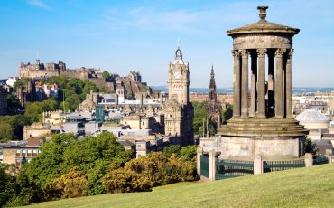 קרוז לאיים הבריטיים United Kingdom, from South Queensferry - Edinburgh, Dugald Stewart Monument